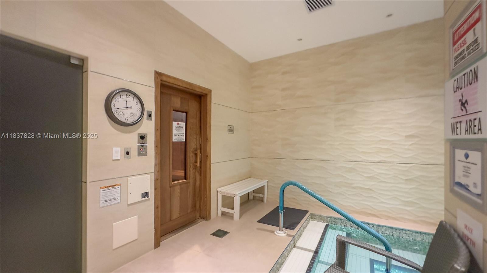 MAJESTIC TOWER - Residential Lease