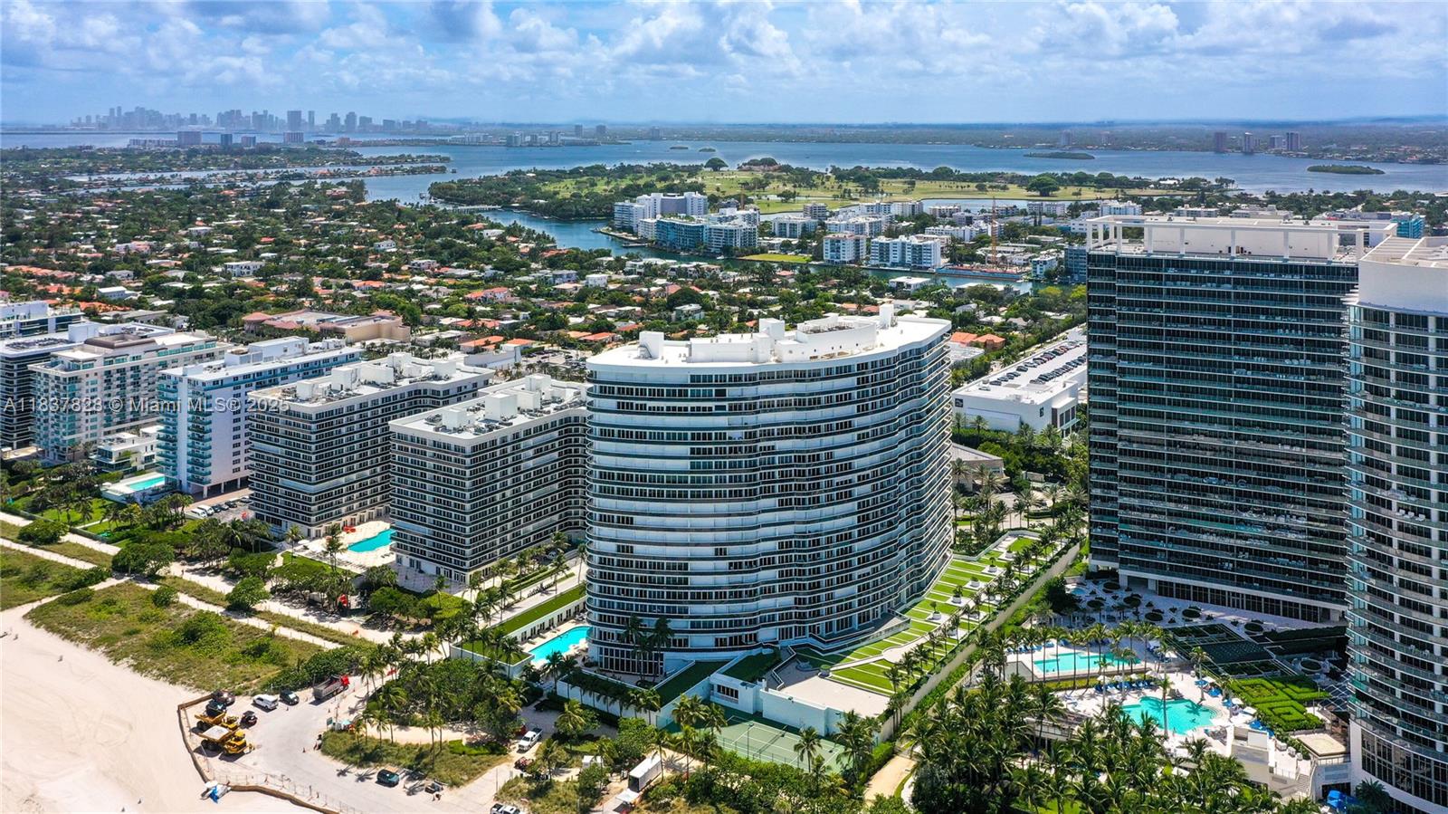 MAJESTIC TOWER - Residential Lease