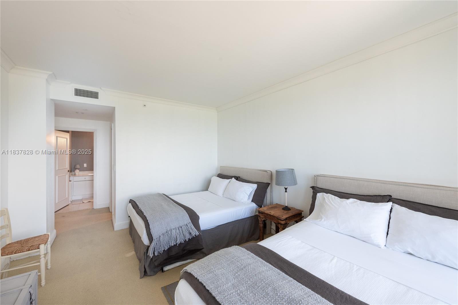 MAJESTIC TOWER - Residential Lease