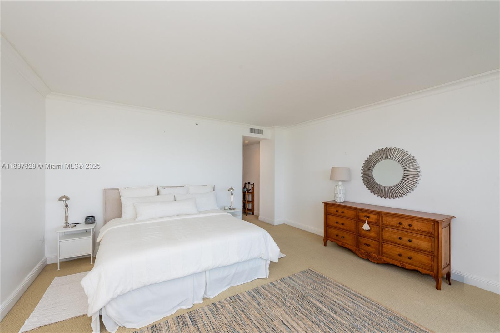 MAJESTIC TOWER - Residential Lease