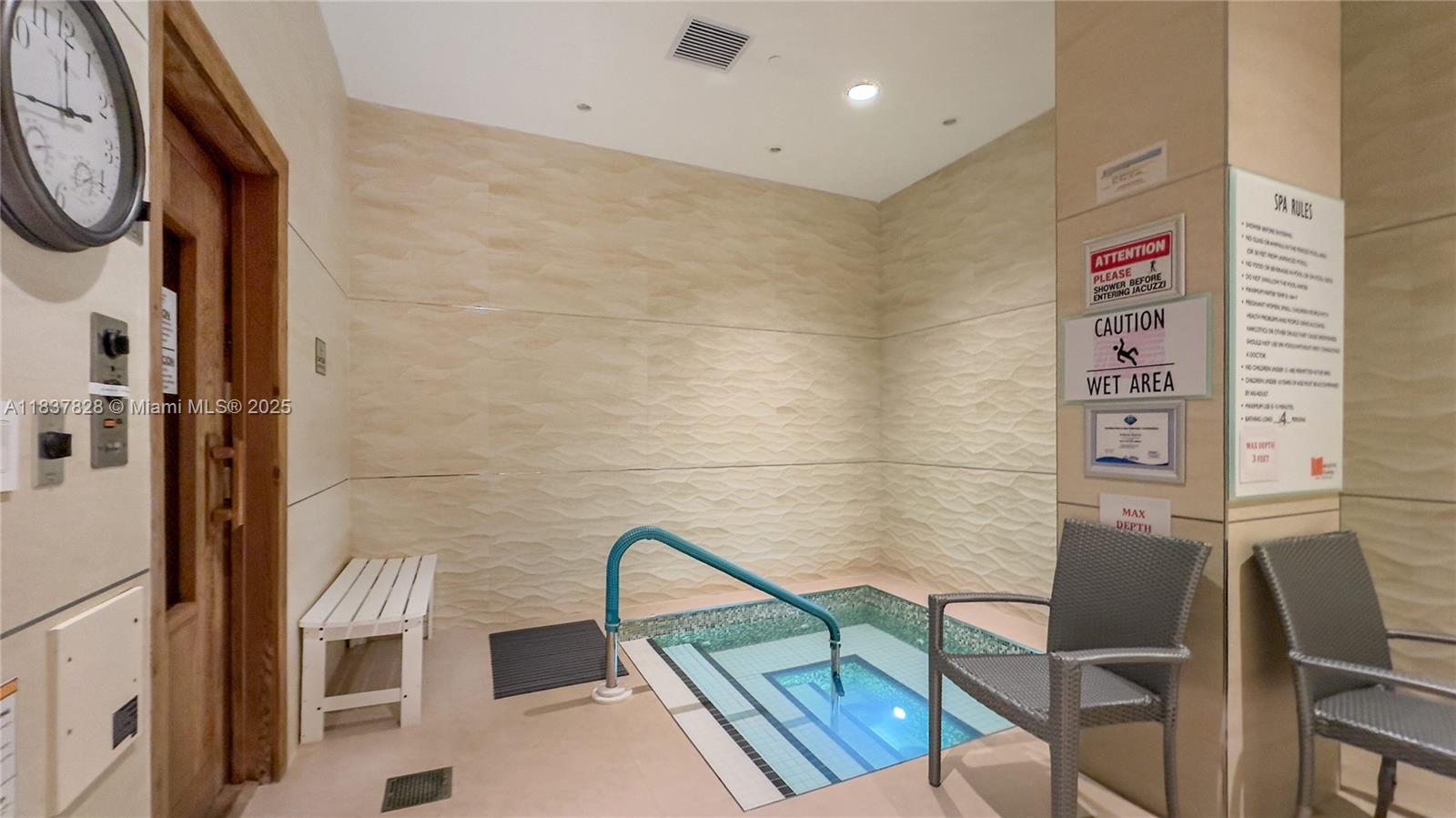 MAJESTIC TOWER - Residential Lease