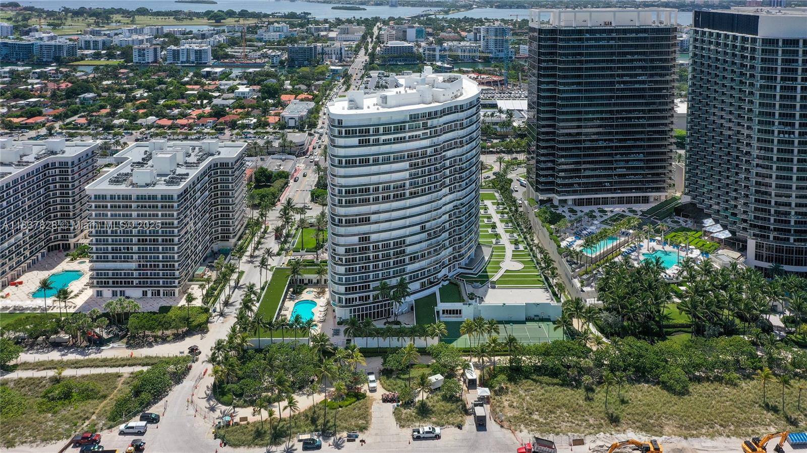 MAJESTIC TOWER - Residential Lease