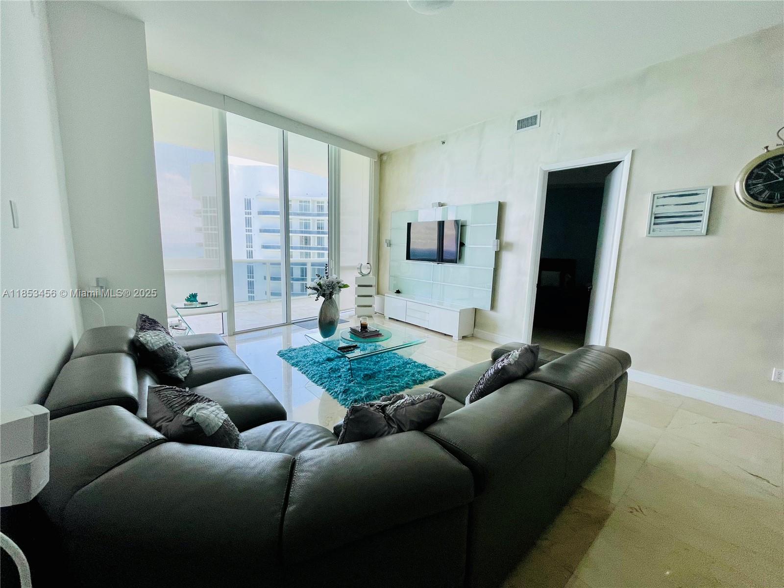 TRUMP TOWERS - Residential Lease