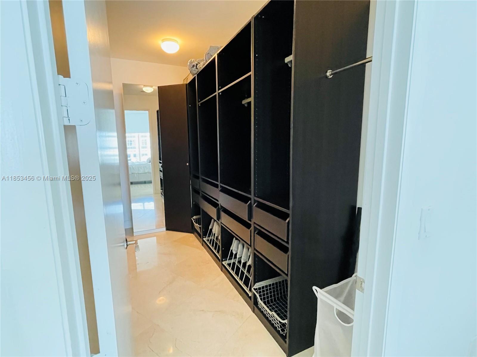 TRUMP TOWERS - Residential Lease