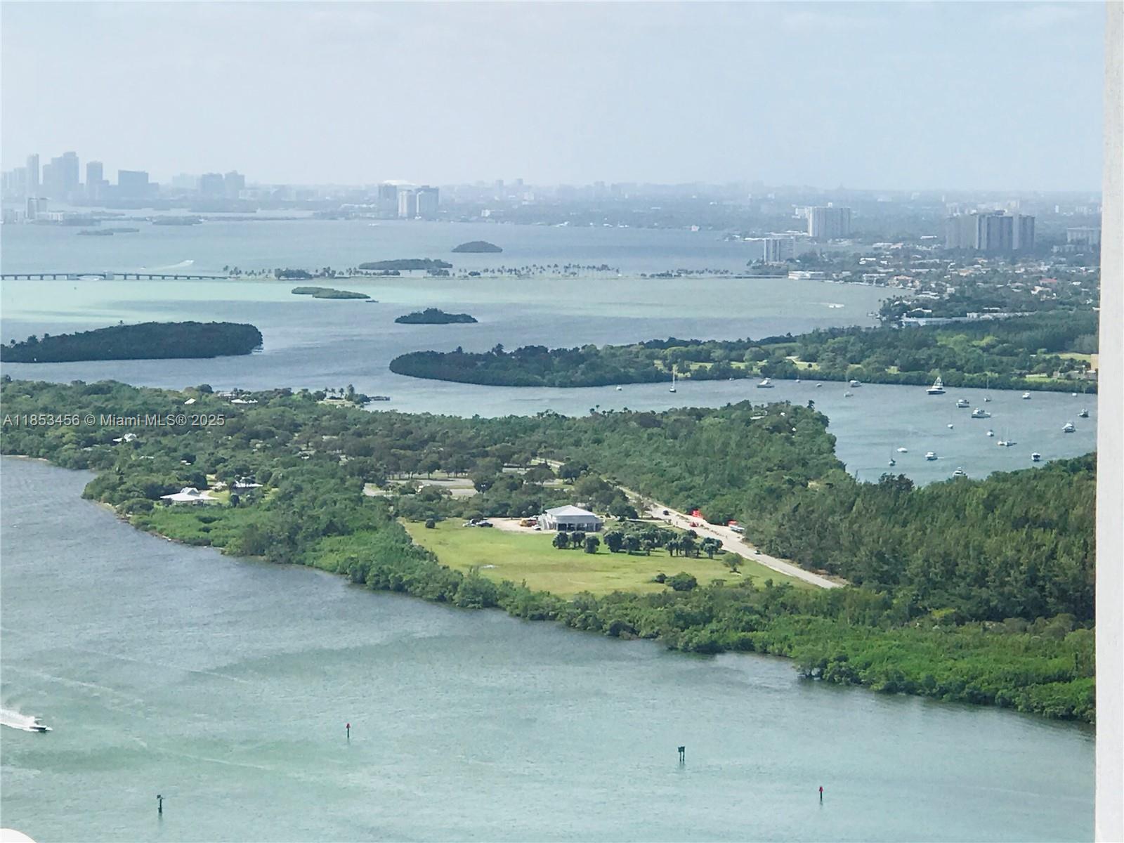 TRUMP TOWERS - Residential Lease