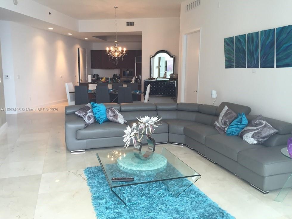 TRUMP TOWERS - Residential Lease