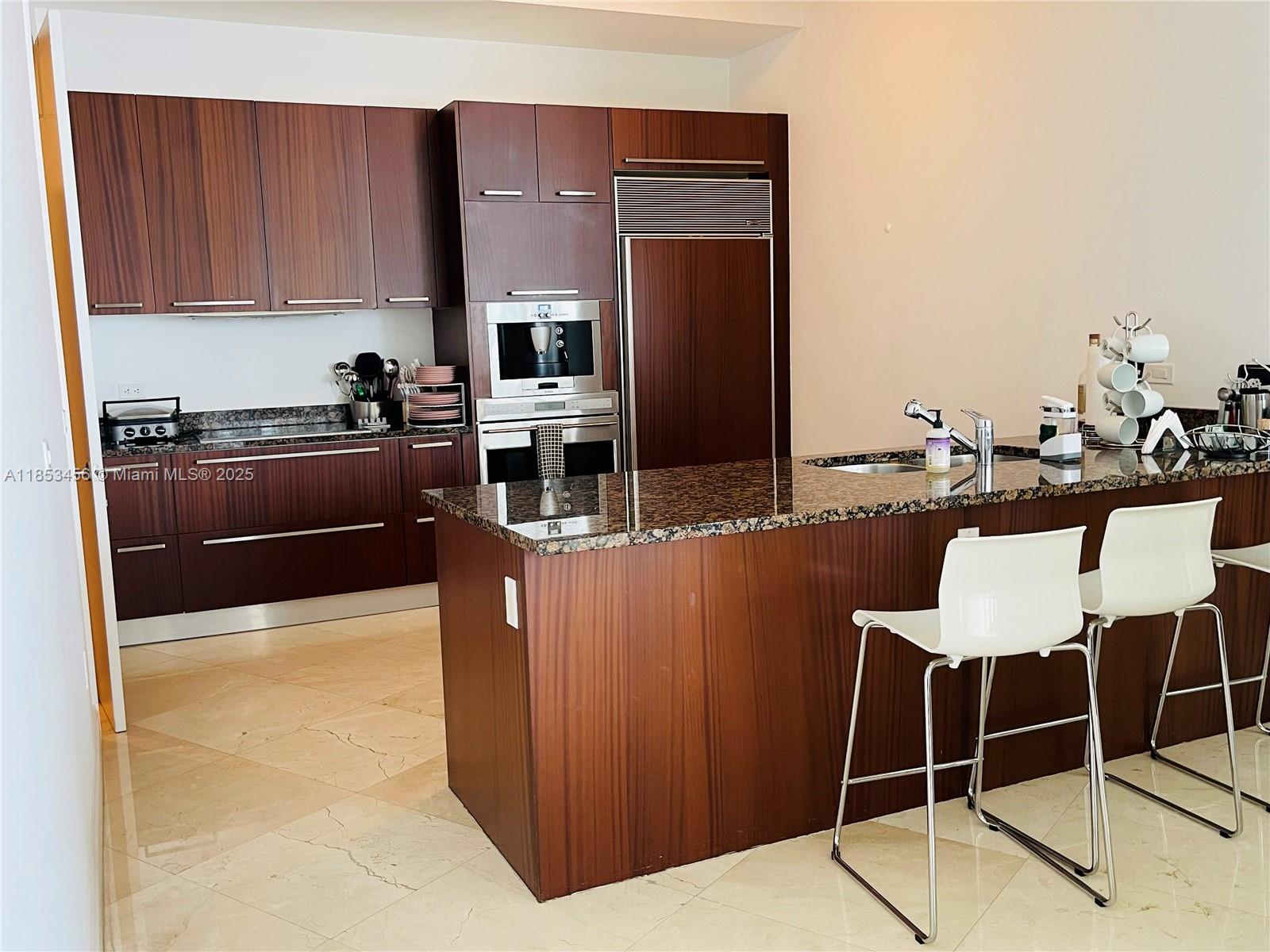 TRUMP TOWERS - Residential Lease