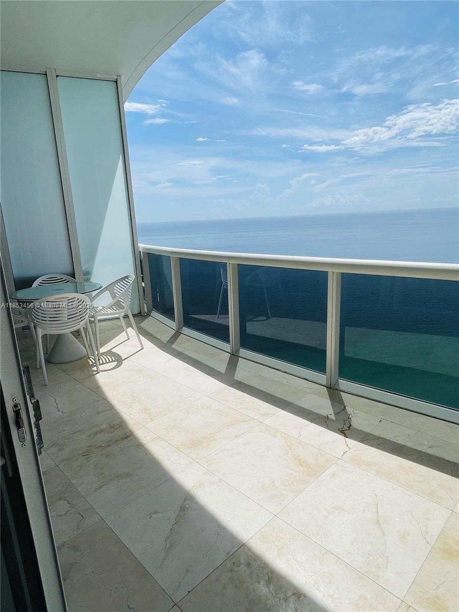 TRUMP TOWERS - Residential Lease