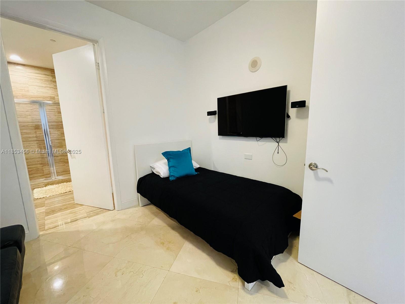 TRUMP TOWERS - Residential Lease