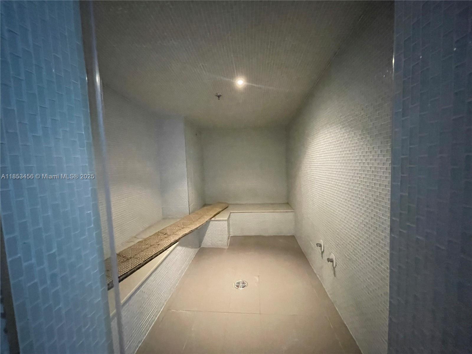 TRUMP TOWERS - Residential Lease