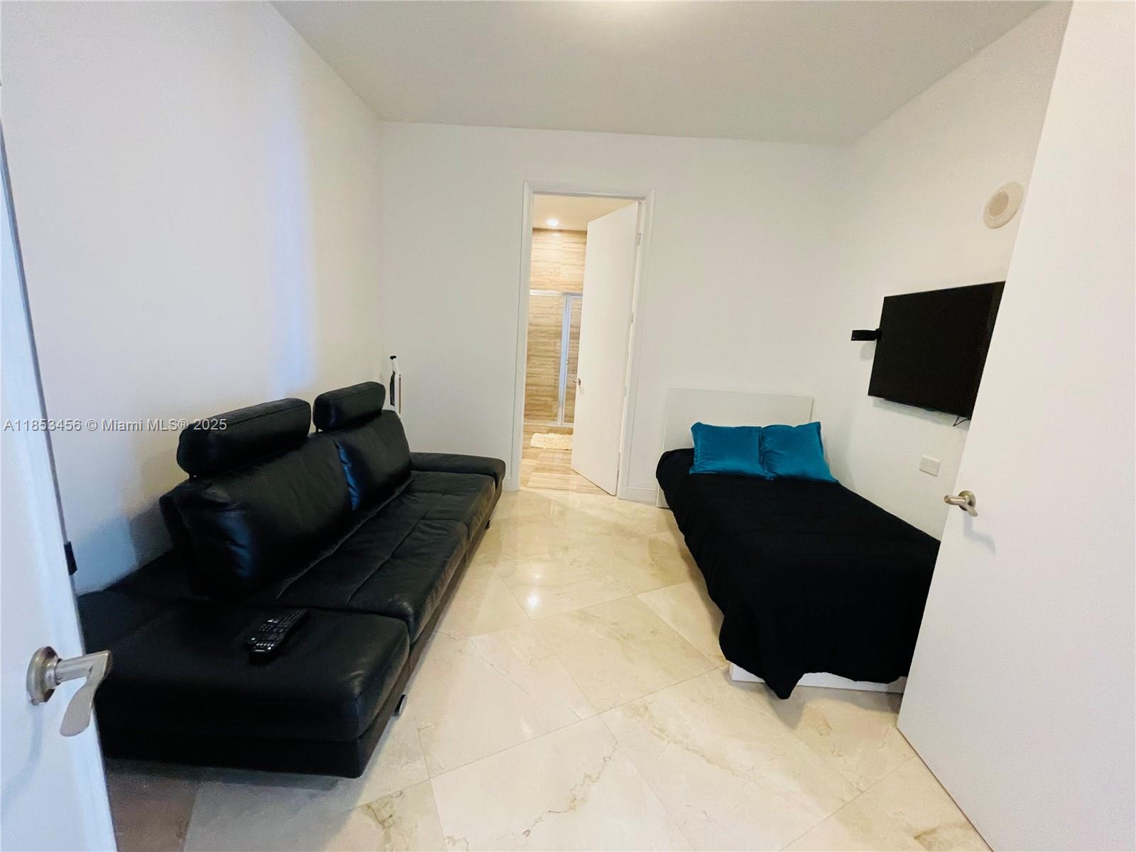 TRUMP TOWERS - Residential Lease