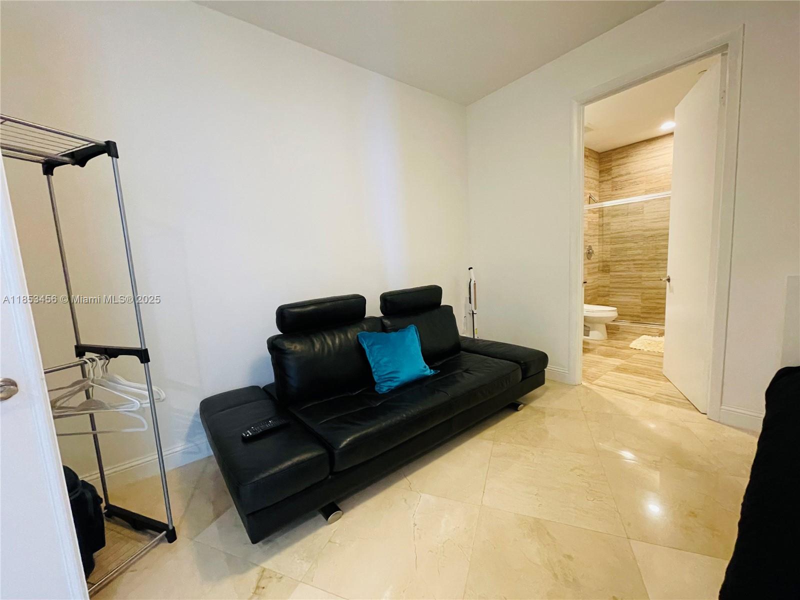 TRUMP TOWERS - Residential Lease