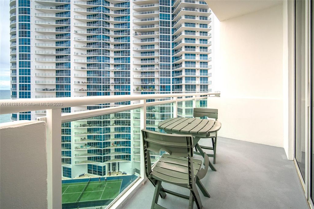 Photo of 3001 S Ocean Dr #1623, Hollywood, FL 33019 (MLS # A11412814)