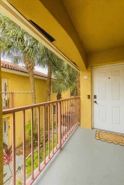 7940 NW 6th St 201