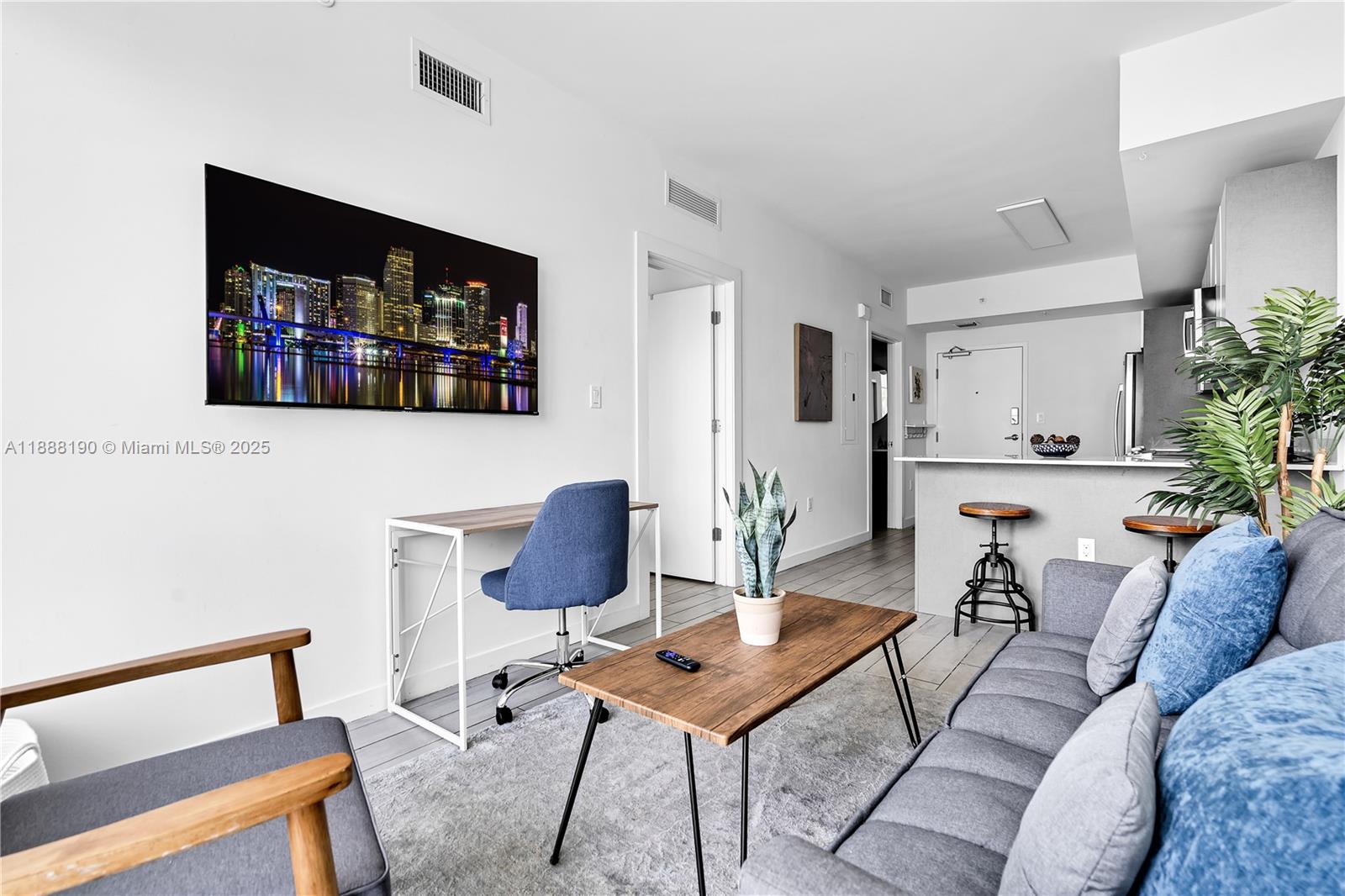 26 EDGEWATER CONDO - Residential Lease