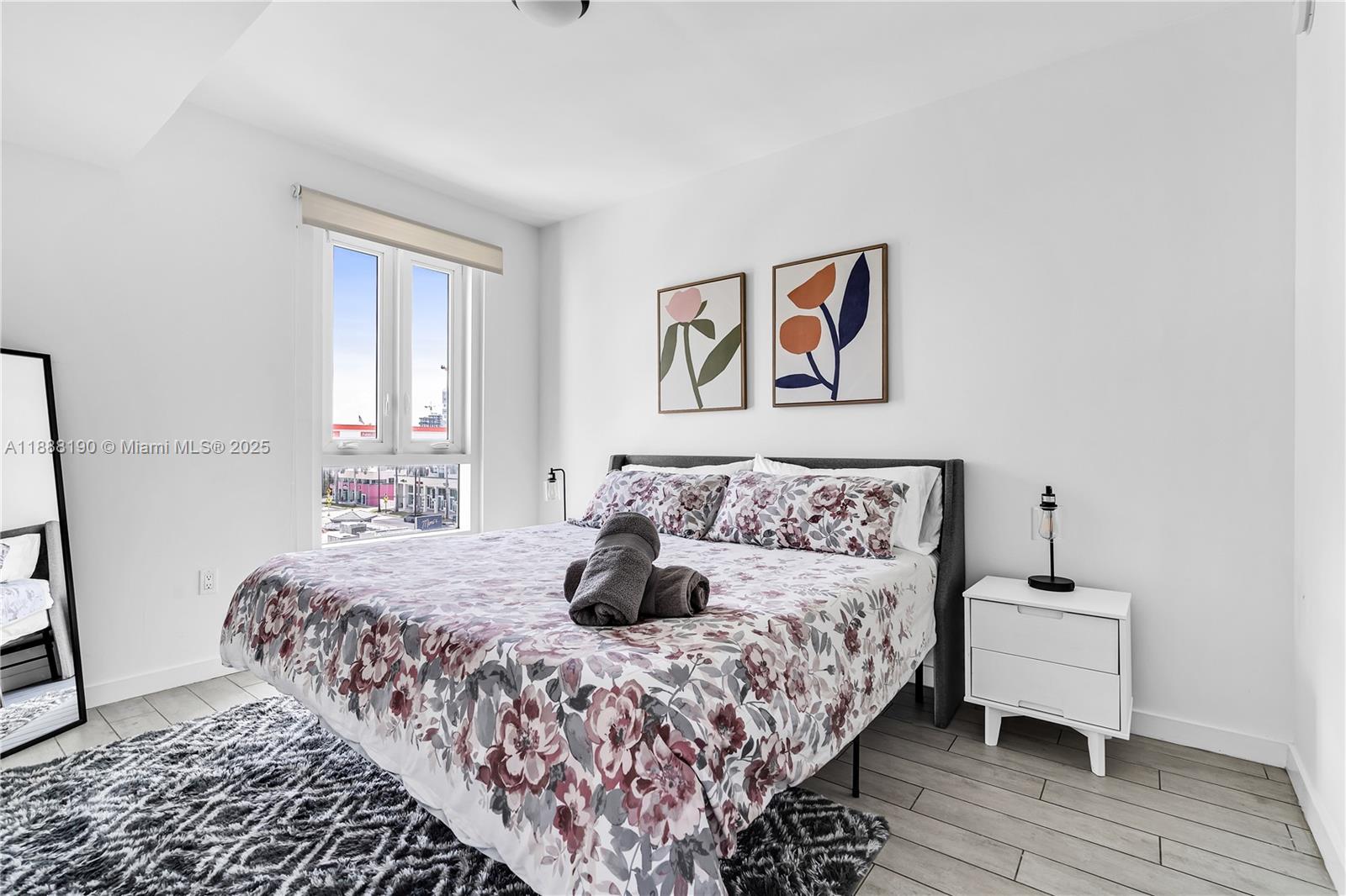 26 EDGEWATER CONDO - Residential Lease