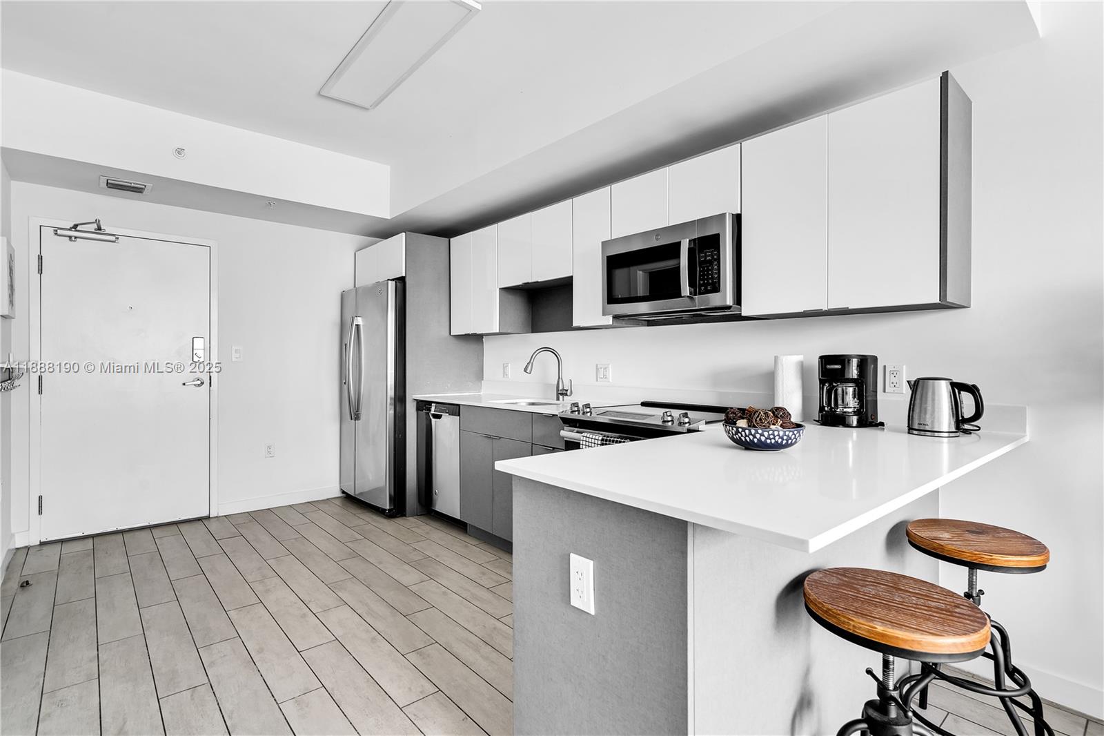 26 EDGEWATER CONDO - Residential Lease