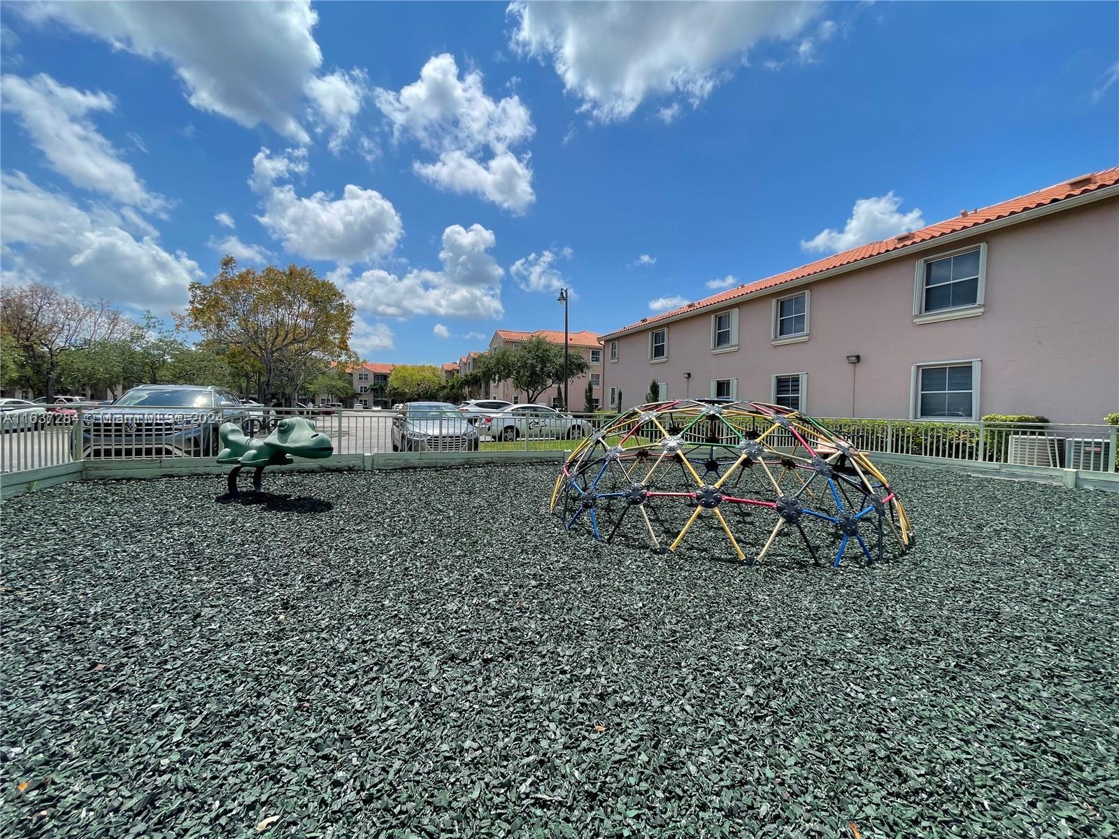 THE COURTS AT DORAL ISLES - Residential Lease