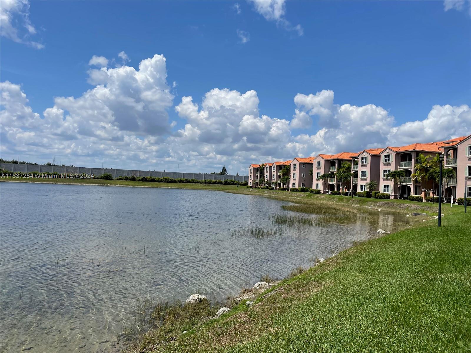 THE COURTS AT DORAL ISLES - Residential Lease