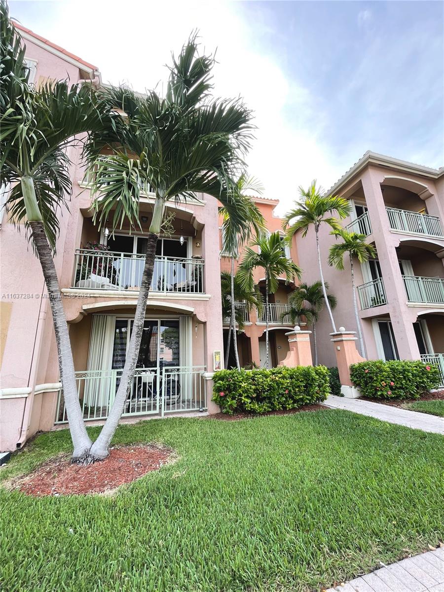 THE COURTS AT DORAL ISLES - Residential Lease