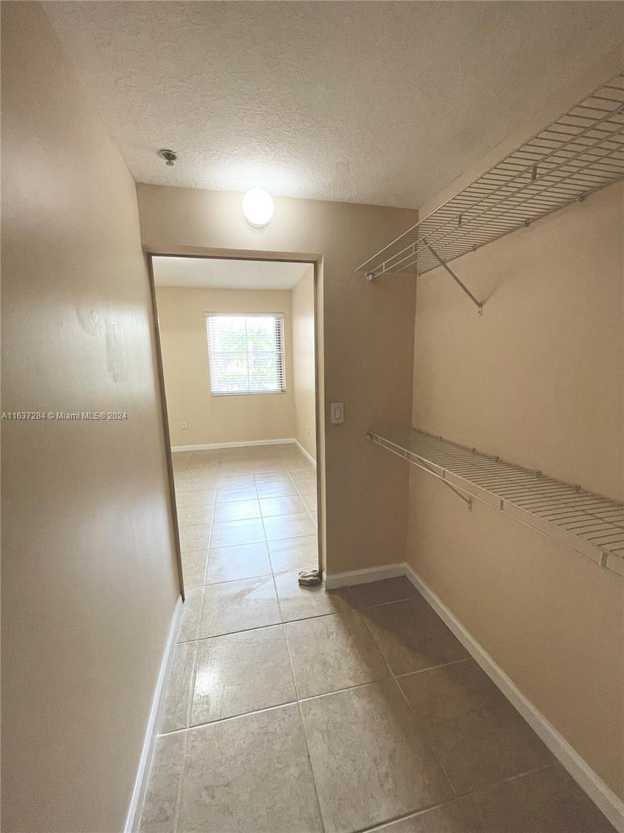 THE COURTS AT DORAL ISLES - Residential Lease