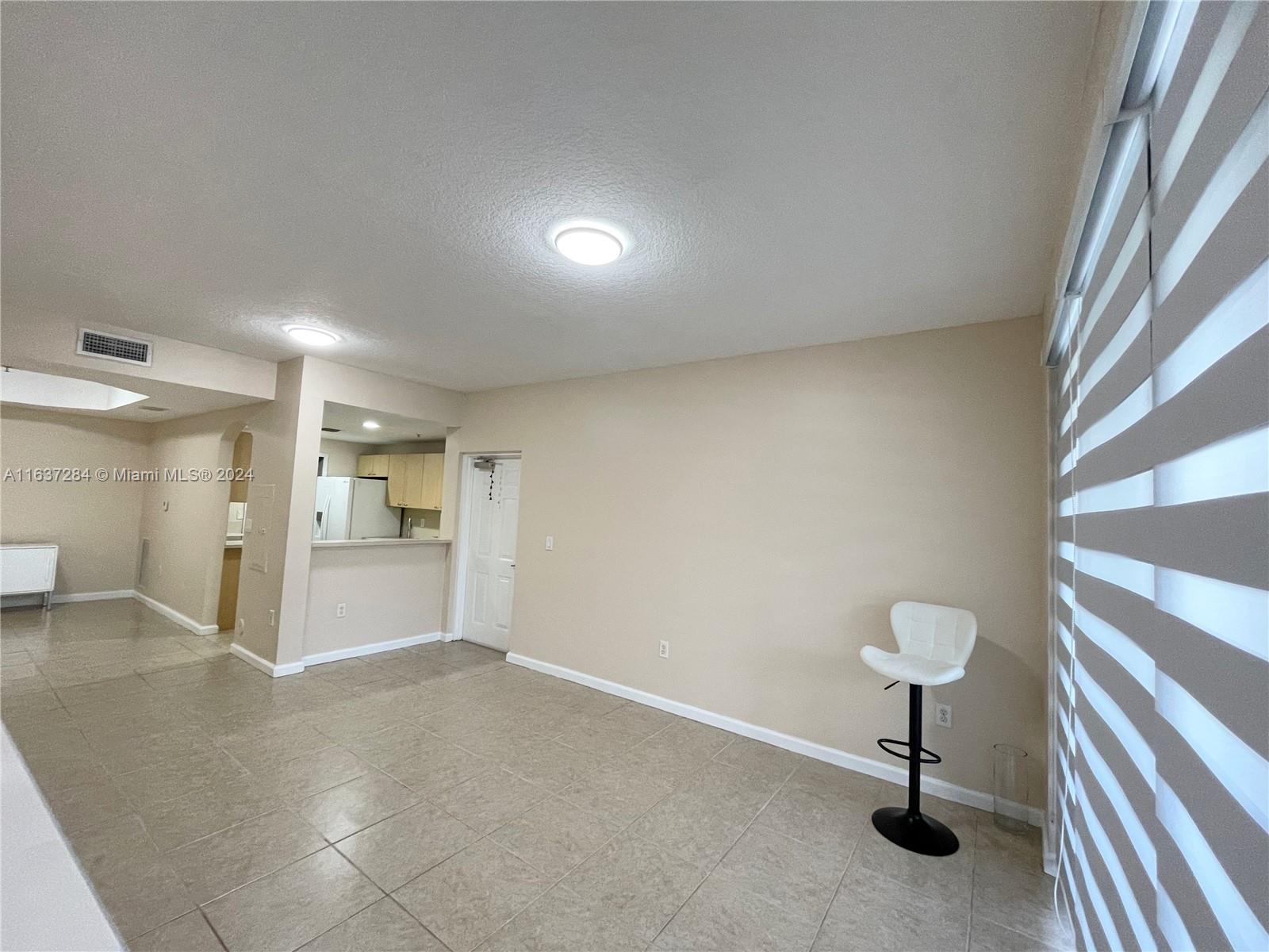 THE COURTS AT DORAL ISLES - Residential Lease