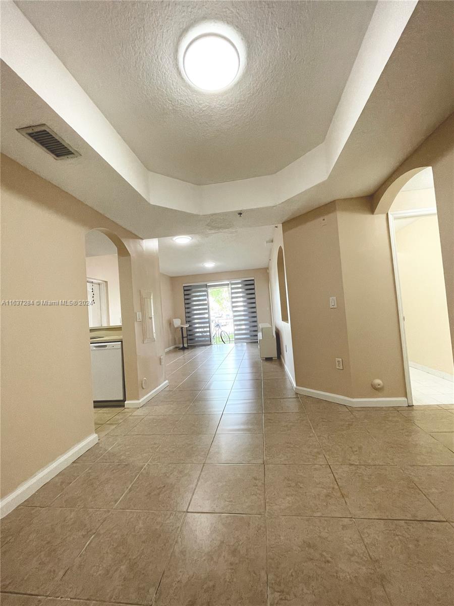 THE COURTS AT DORAL ISLES - Residential Lease
