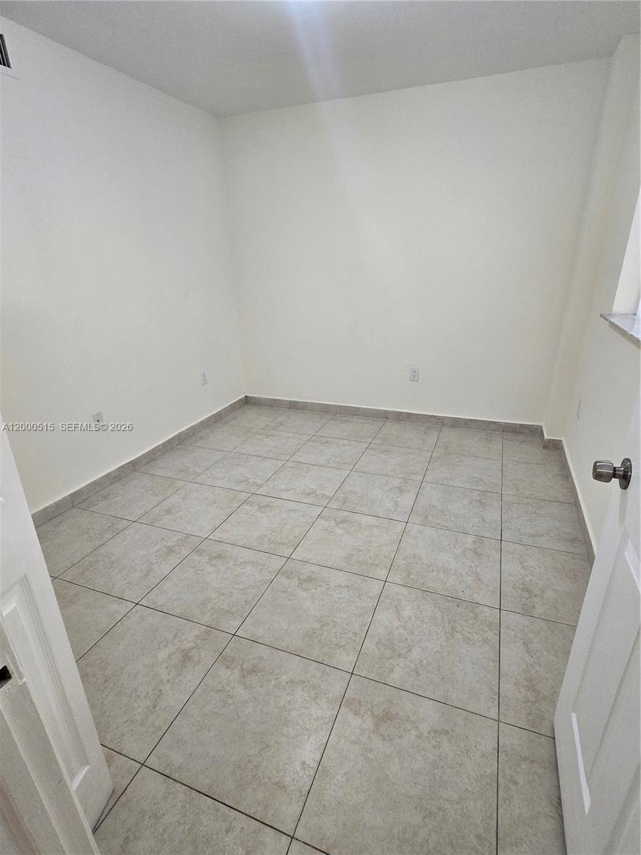 GROVELAND CONDO - Residential Lease