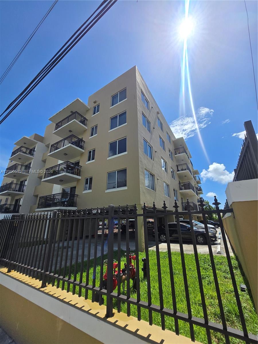 GROVELAND CONDO - Residential Lease