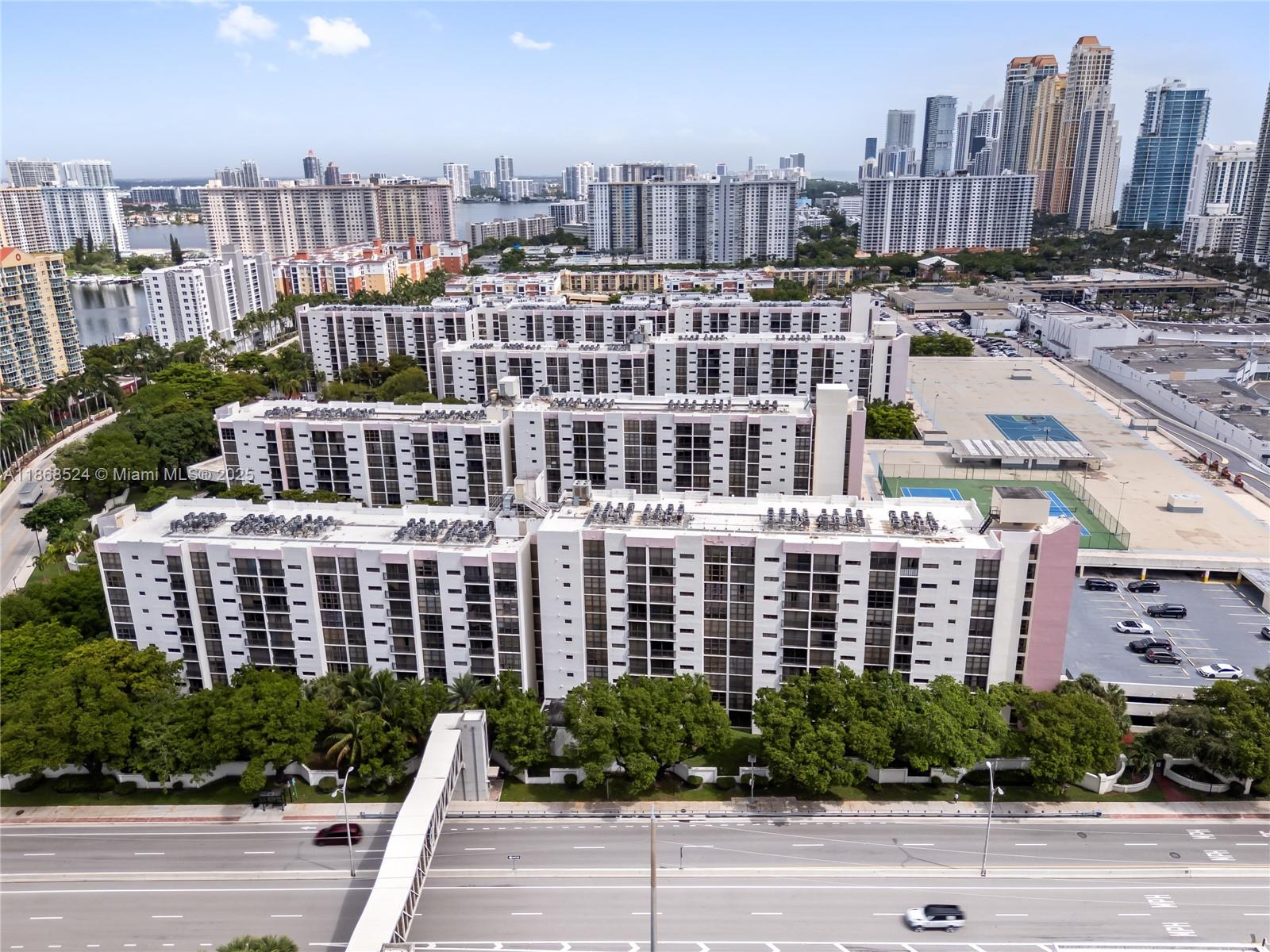 16909 N Bay Rd 221