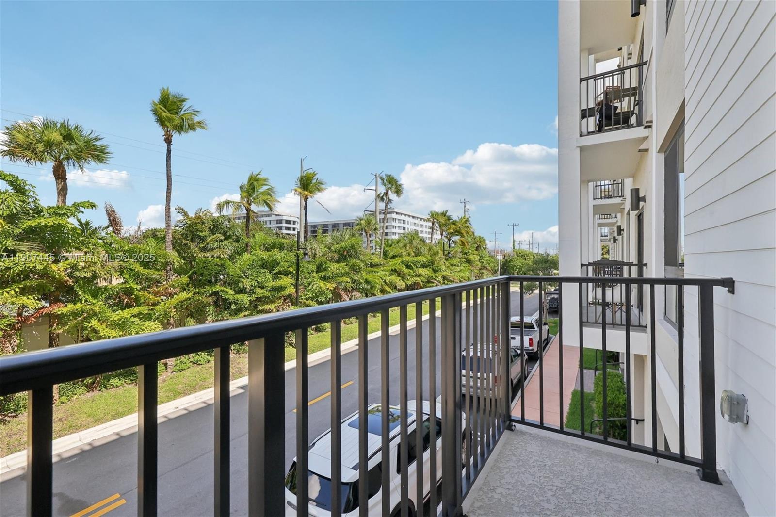 DOWNTOWN DORAL SOUTH PHAS - Residential Lease