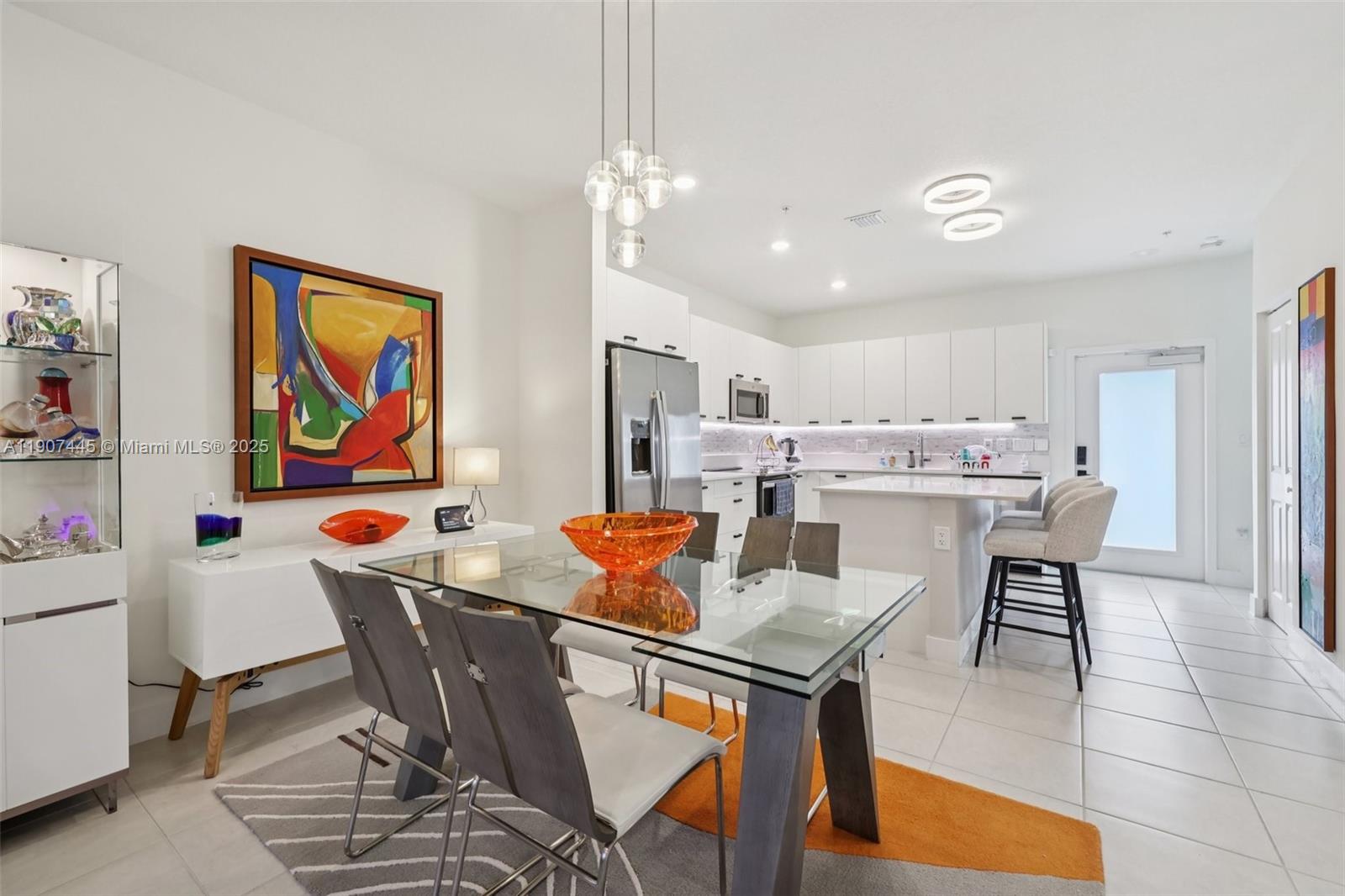 DOWNTOWN DORAL SOUTH PHAS - Residential Lease