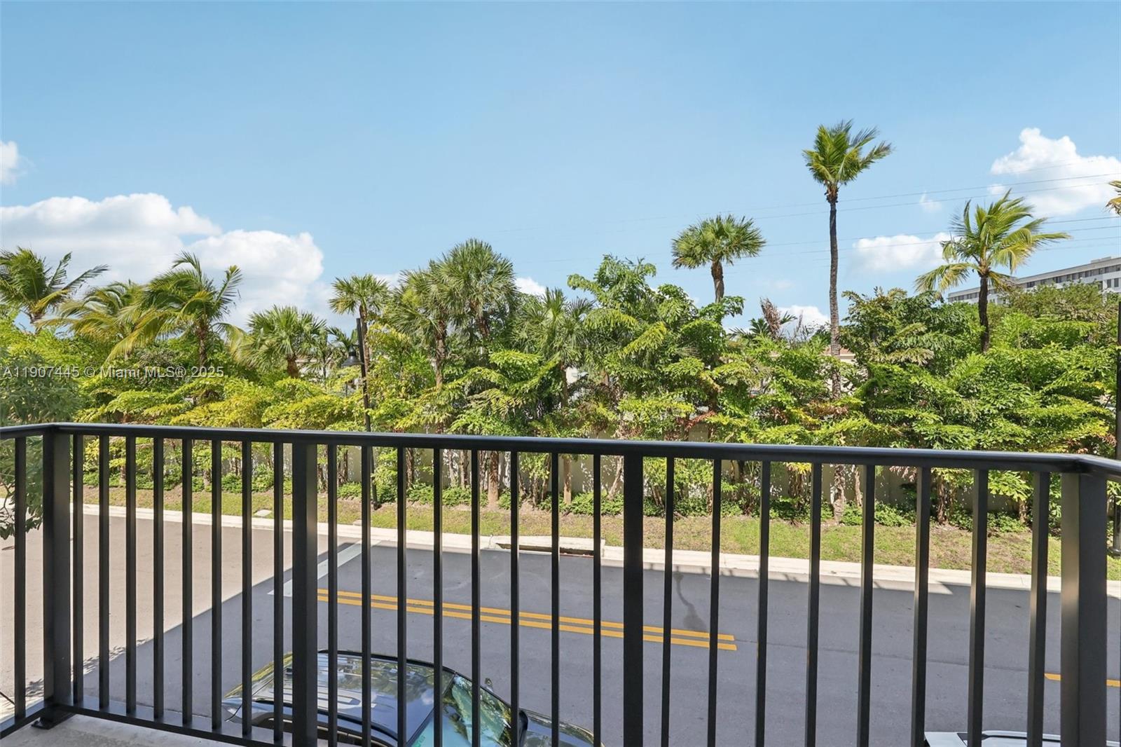 DOWNTOWN DORAL SOUTH PHAS - Residential Lease