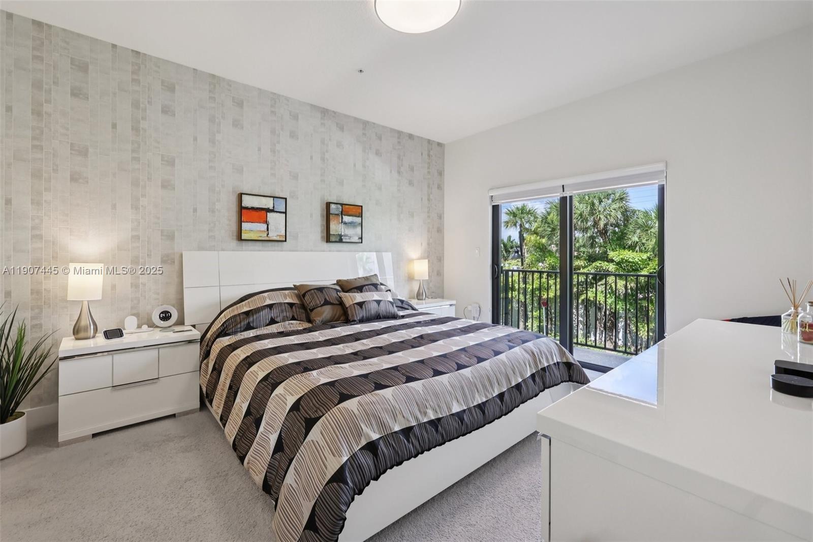 DOWNTOWN DORAL SOUTH PHAS - Residential Lease