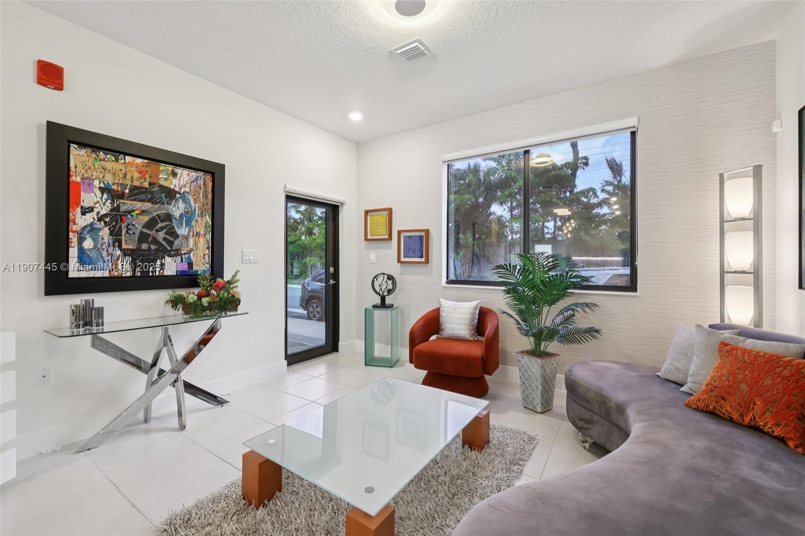 DOWNTOWN DORAL SOUTH PHAS - Residential Lease