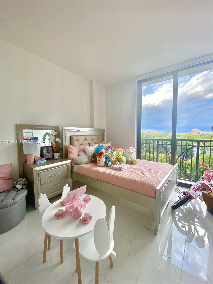 MERRICK MANOR CONDO - Residential