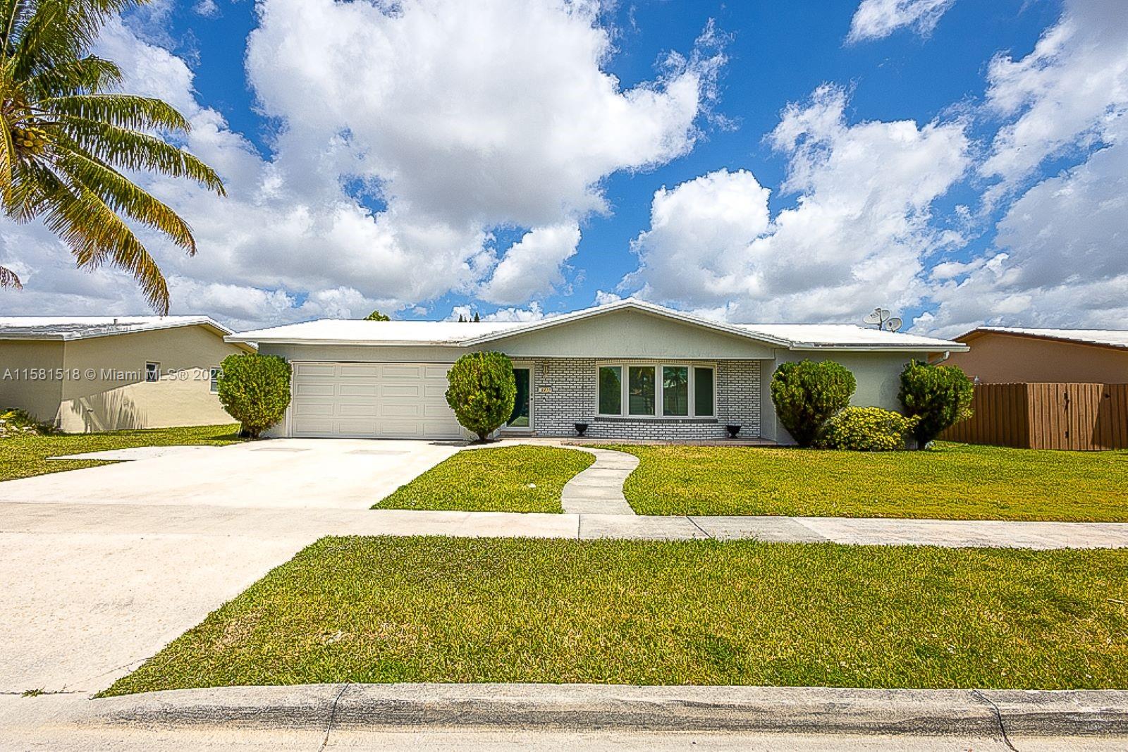 6611 Nw 21st St St, Margate, Broward County, Florida - 4 Bedrooms  
2 Bathrooms - 