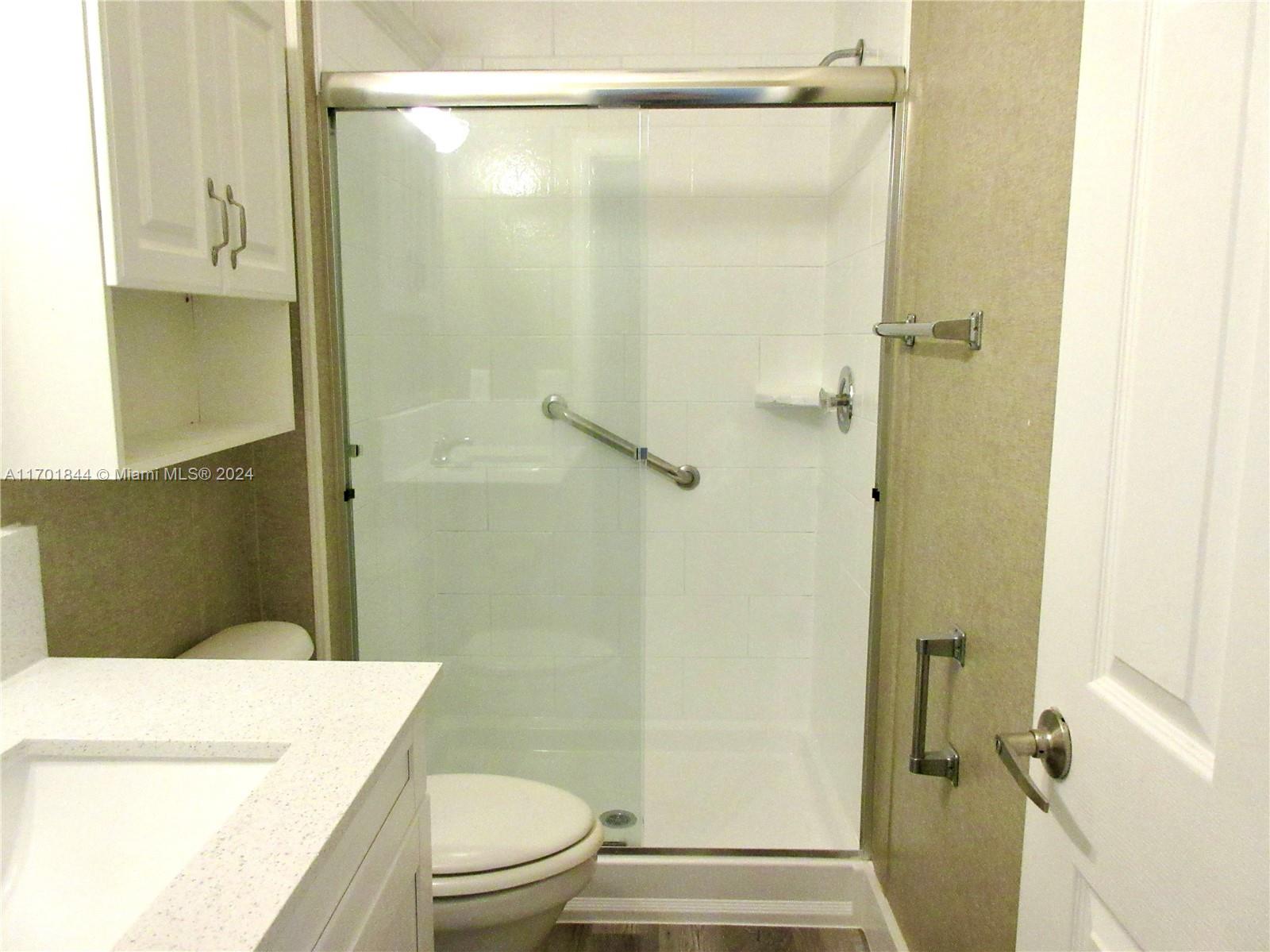 RAVENSWOOD ESTATES & MARI - Residential