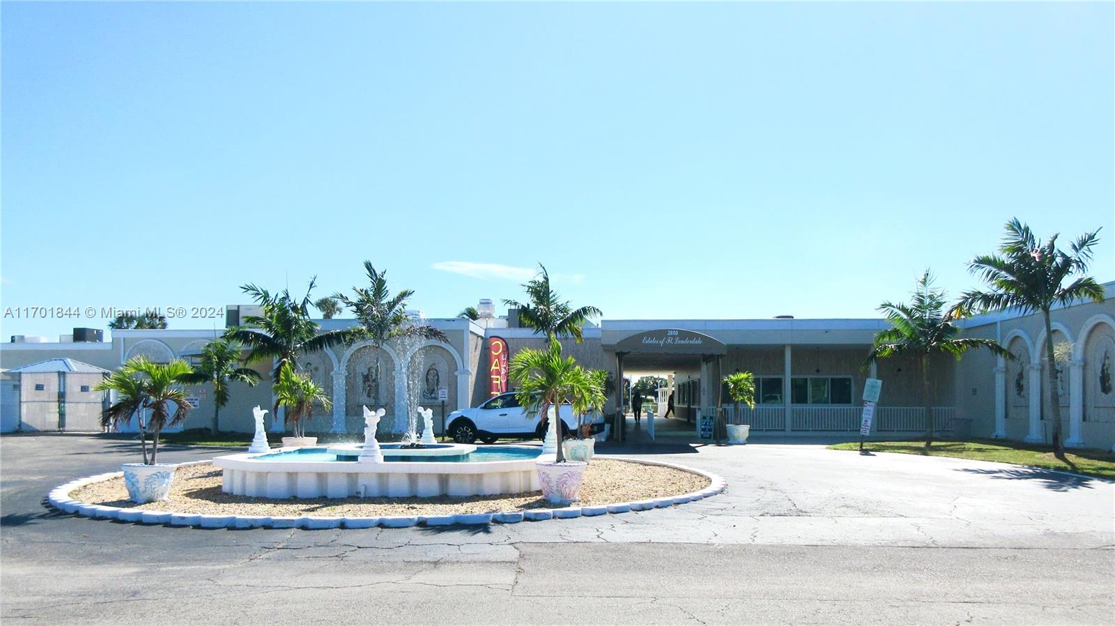 RAVENSWOOD ESTATES & MARI - Residential