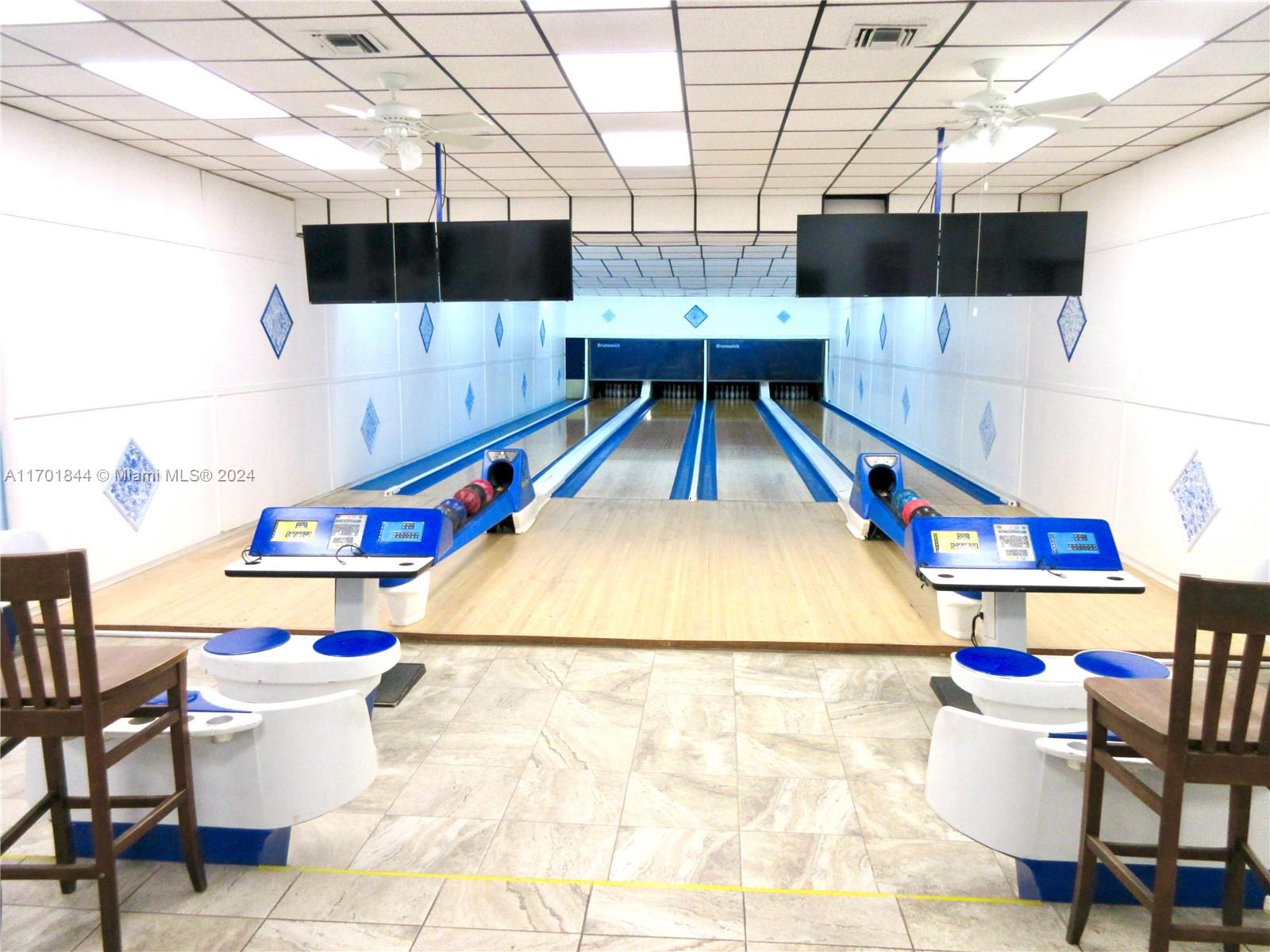 RAVENSWOOD ESTATES & MARI - Residential