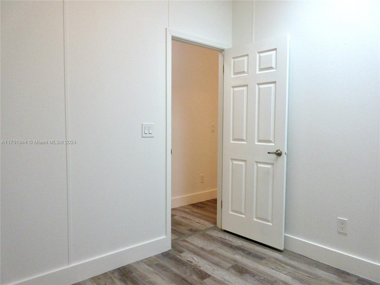 RAVENSWOOD ESTATES & MARI - Residential