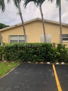 2323 Scott St Front