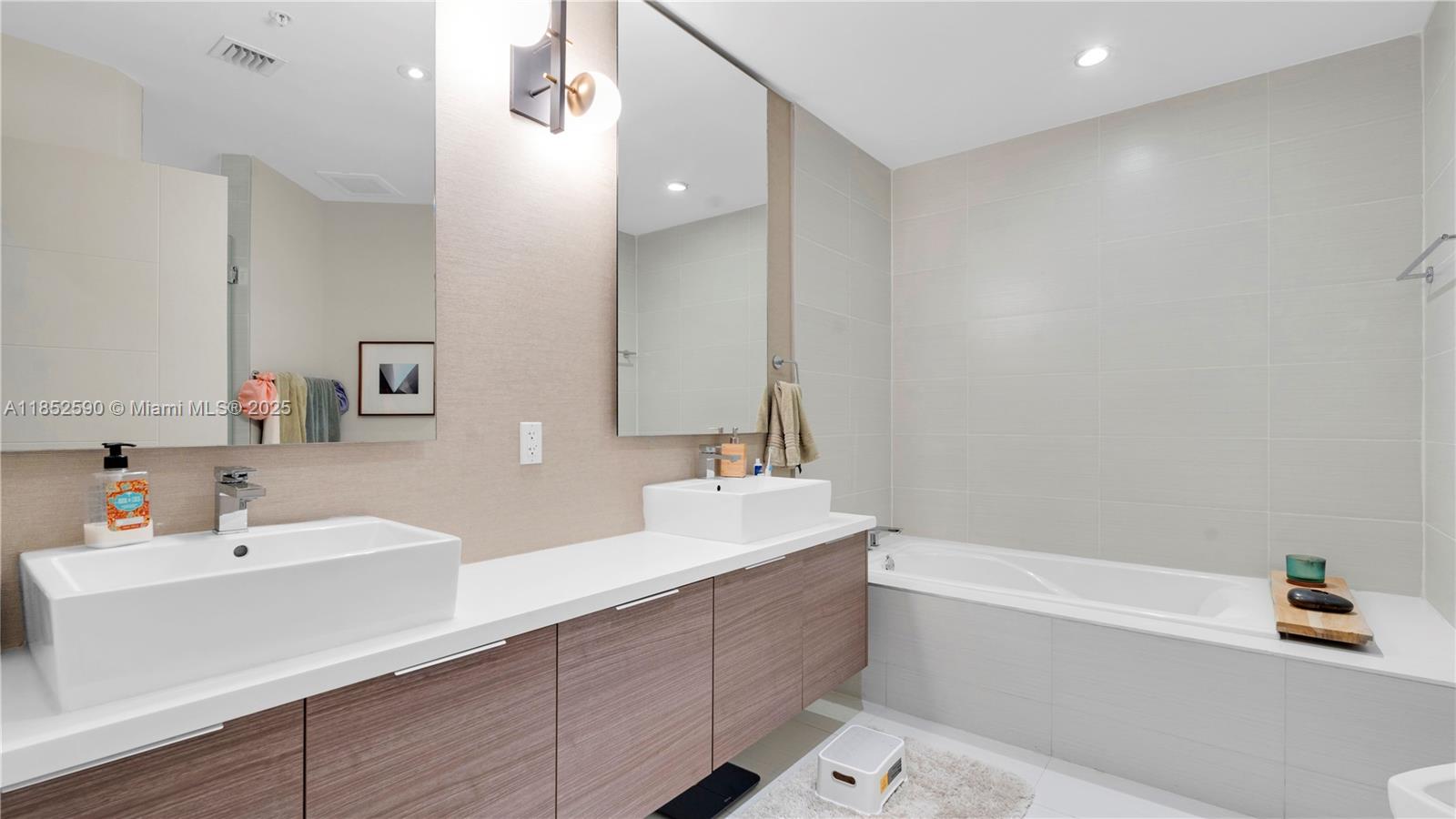 BRICKELL TEN CONDO - Residential