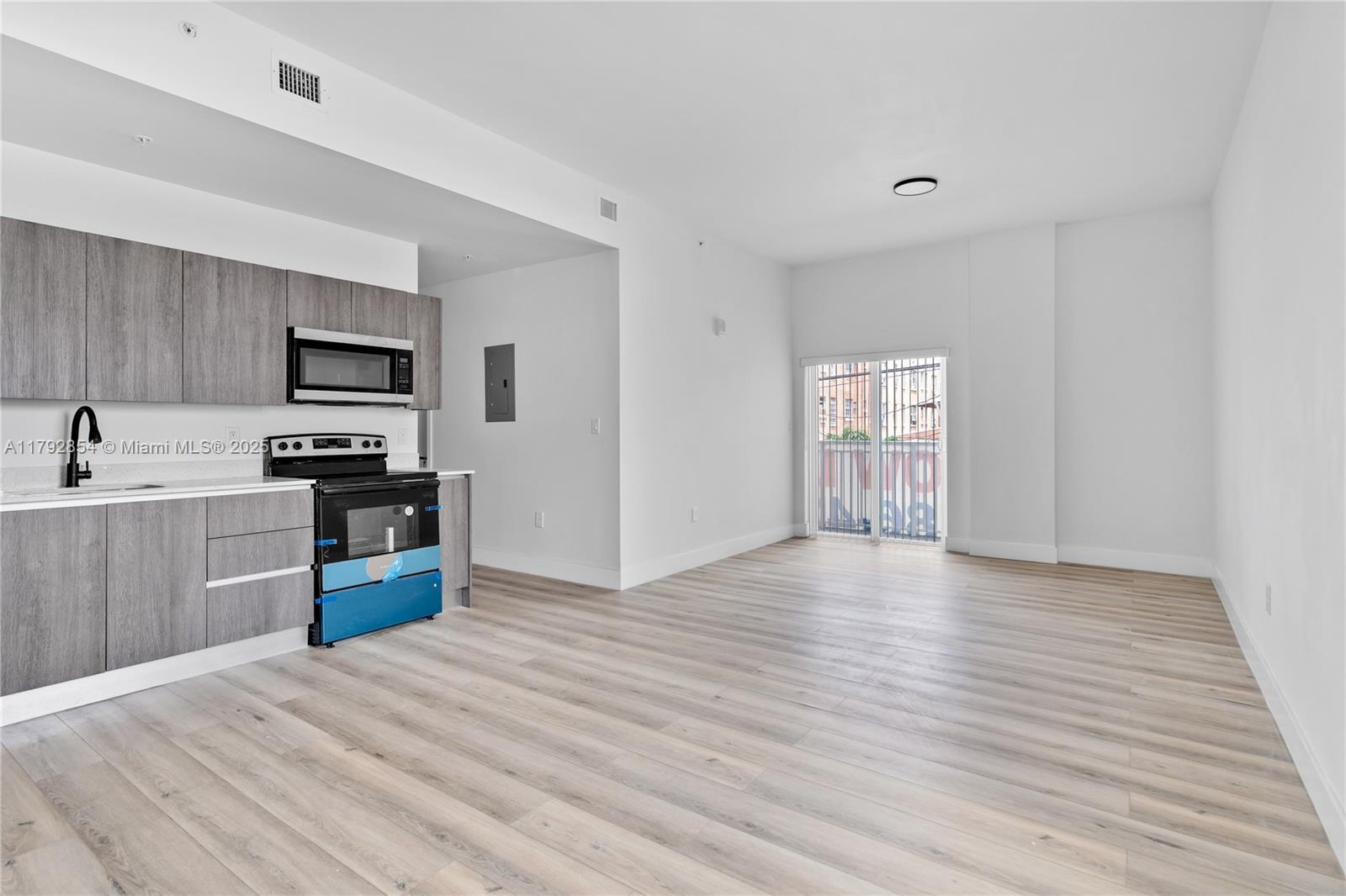 1534 NW 1st St 201