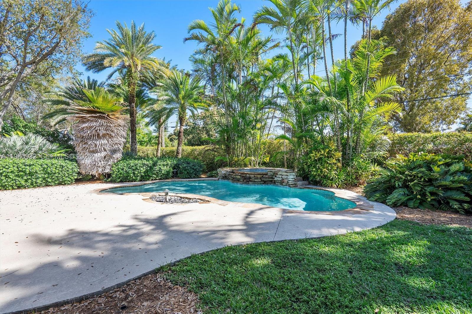 KENDALWOOD ESTATES - Residential