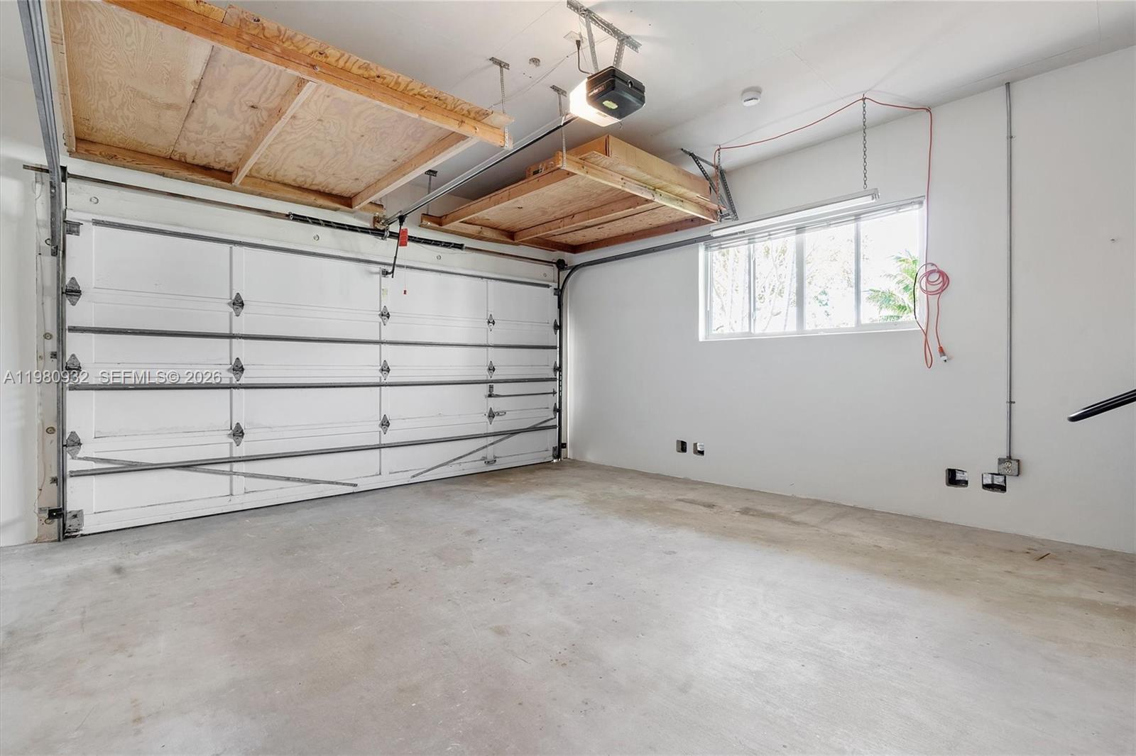 KENDALWOOD ESTATES - Residential