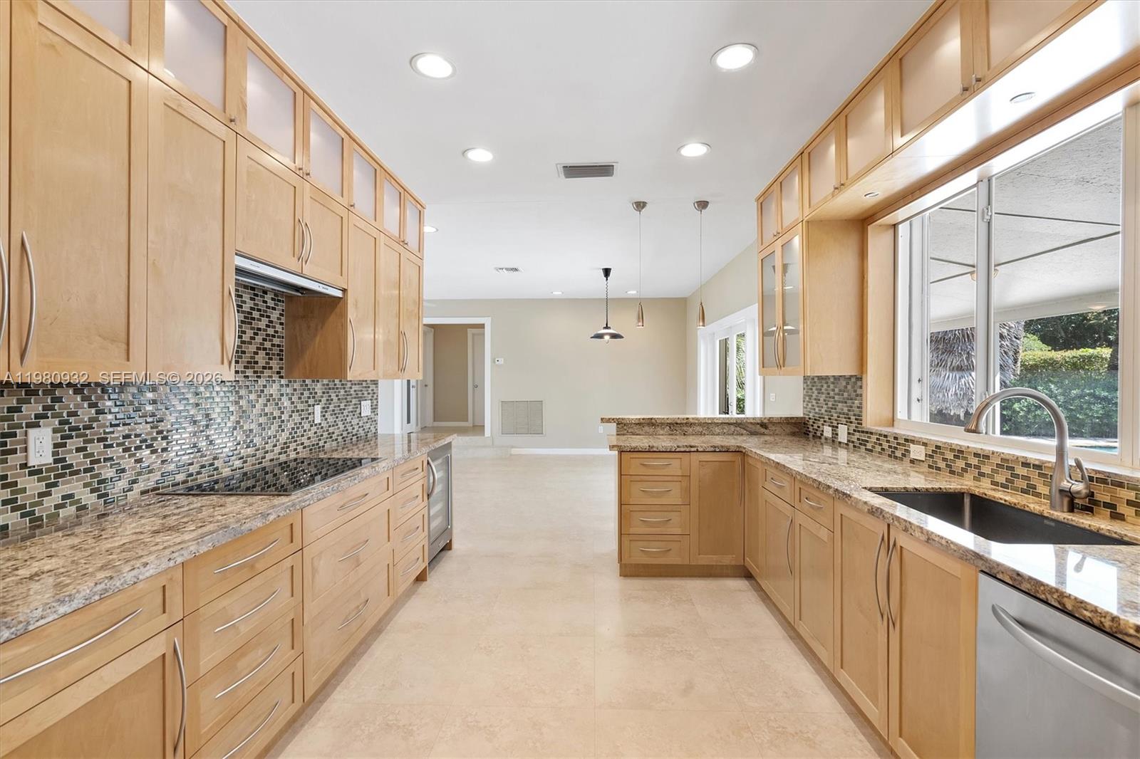 KENDALWOOD ESTATES - Residential