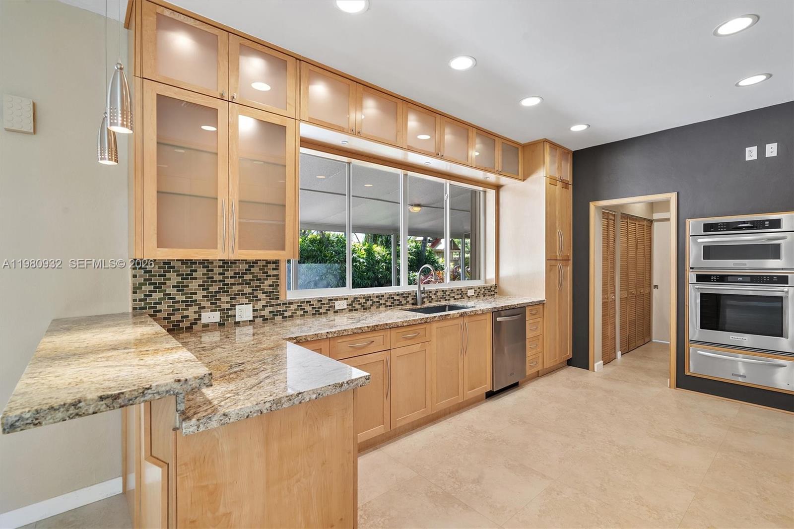 KENDALWOOD ESTATES - Residential