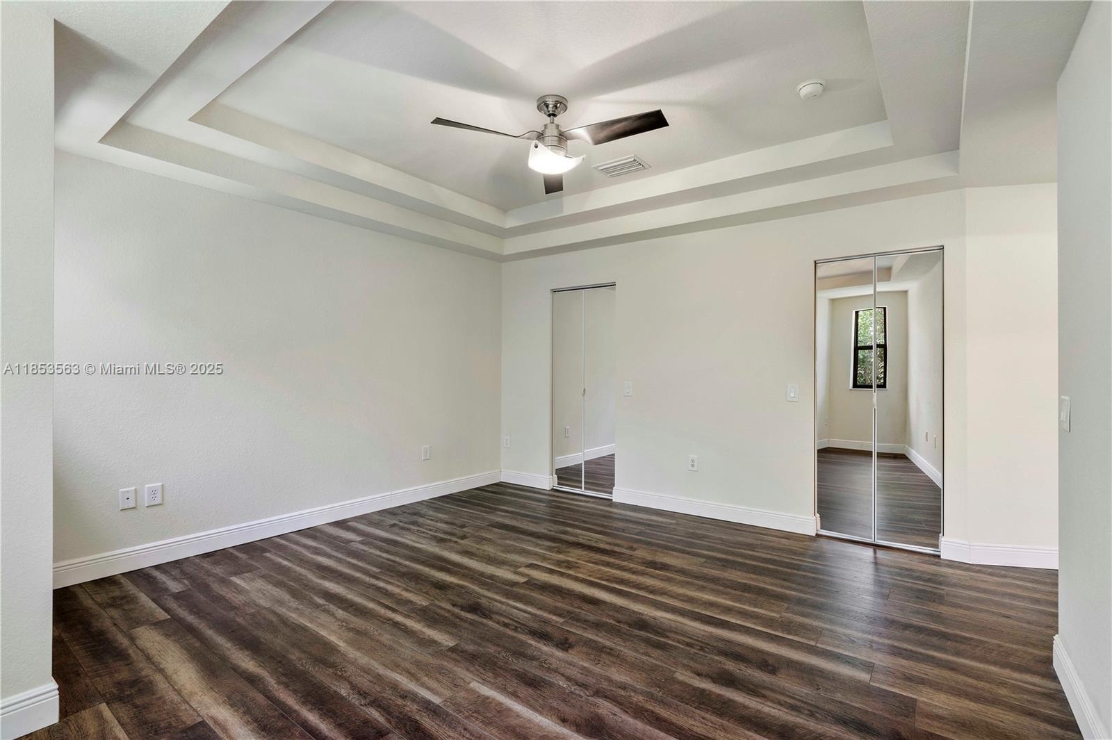6116 E Grand Cypress Cir E
