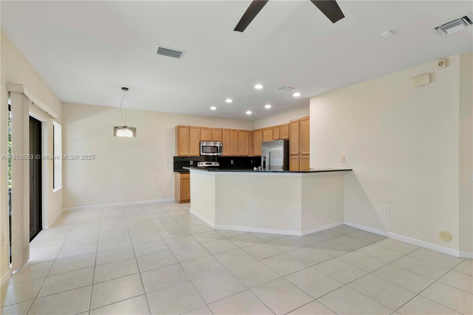 6116 E Grand Cypress Cir E